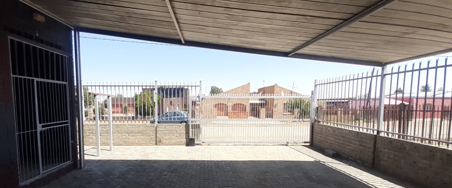 1 Bedroom Property for Sale in Botshabelo Free State